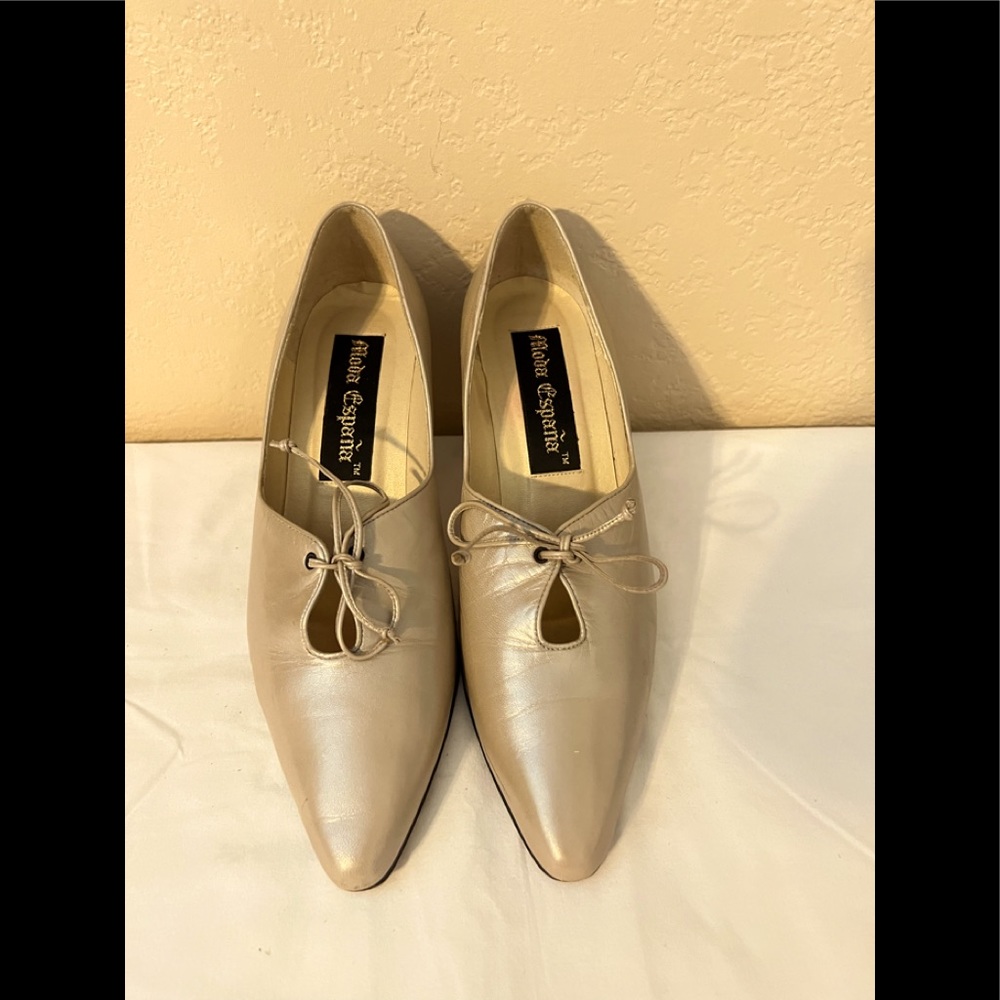 Ladies shoes